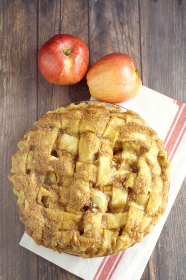 Traditional-Apple-Pie-Recipe-5-600x901